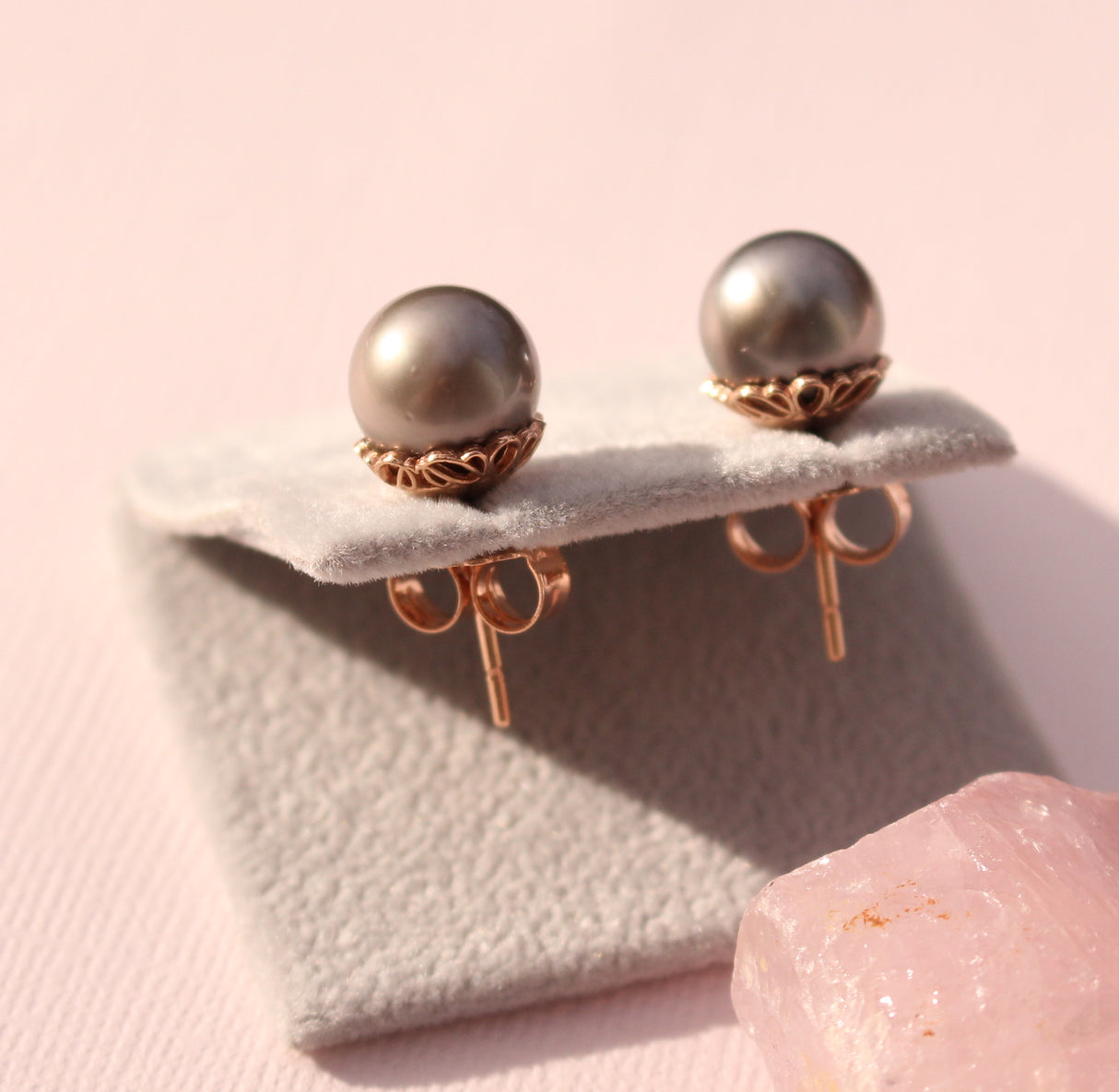 Tahitian pearl studs