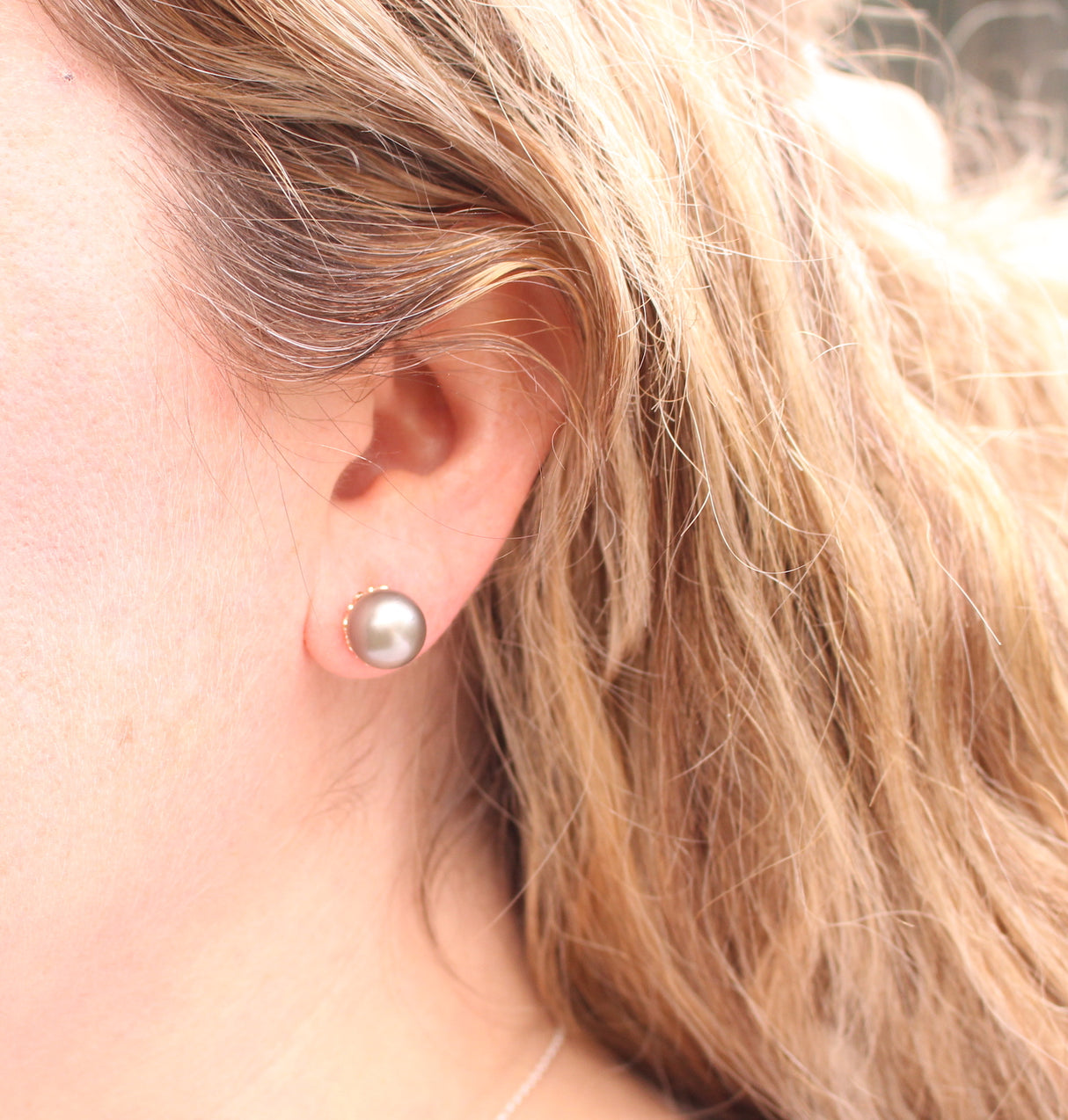 Tahitian pearl studs