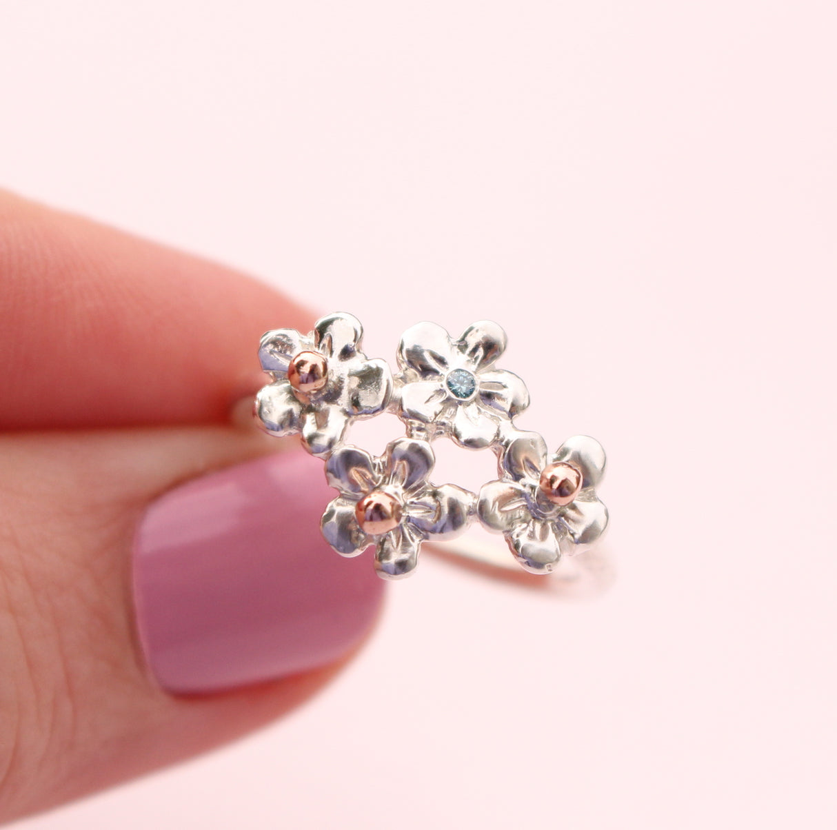 Forget me not Ring with blue diamond