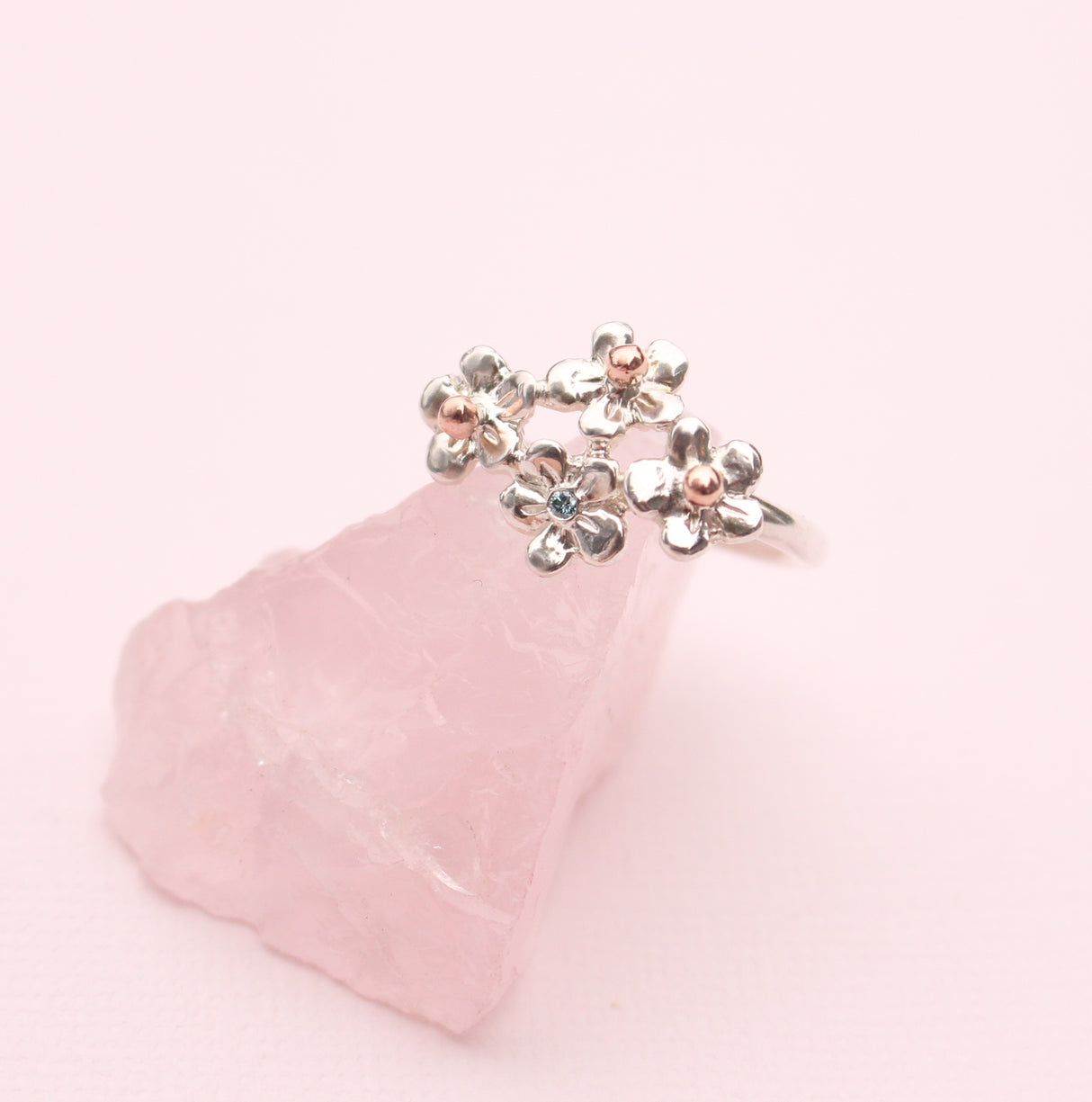 Forget me not Ring with blue diamond