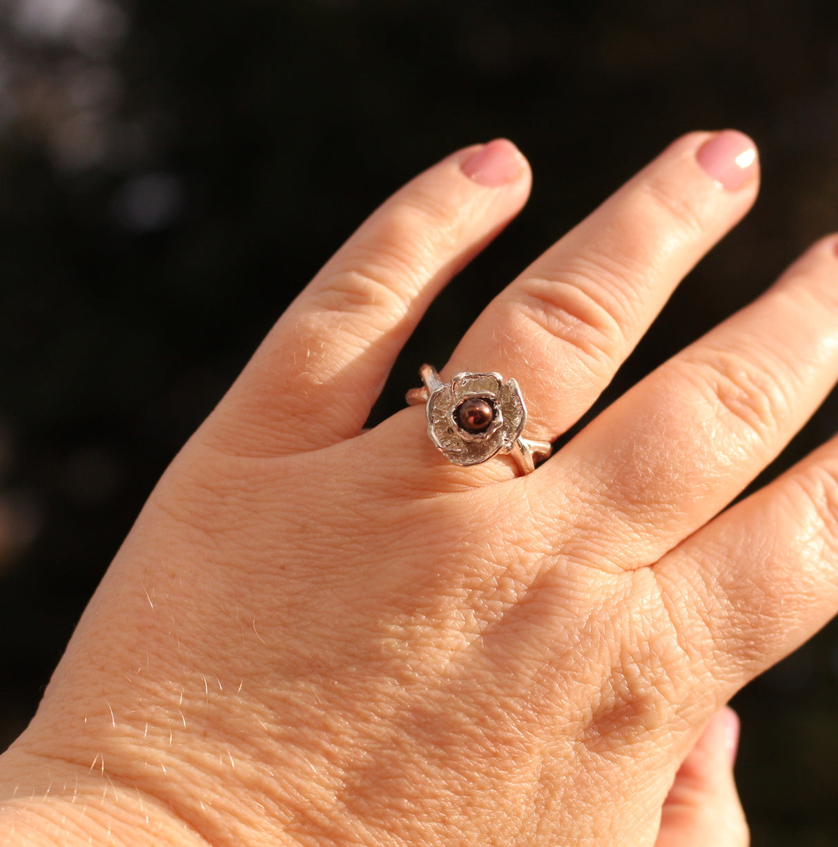 Poppy ring with pearl