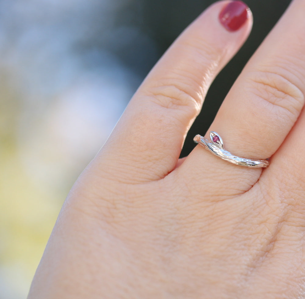 Branch and leaf wedding band
