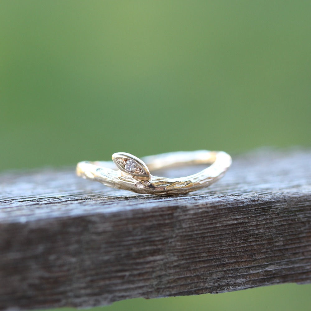 Branch and leaf wedding band