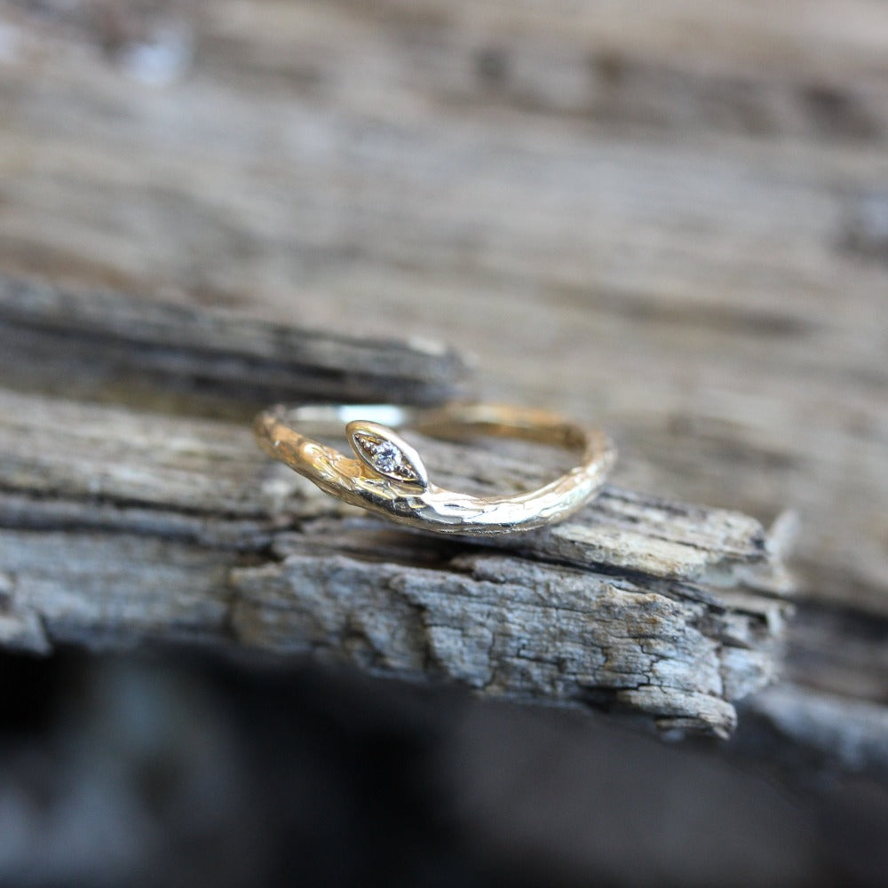 Branch and leaf wedding band