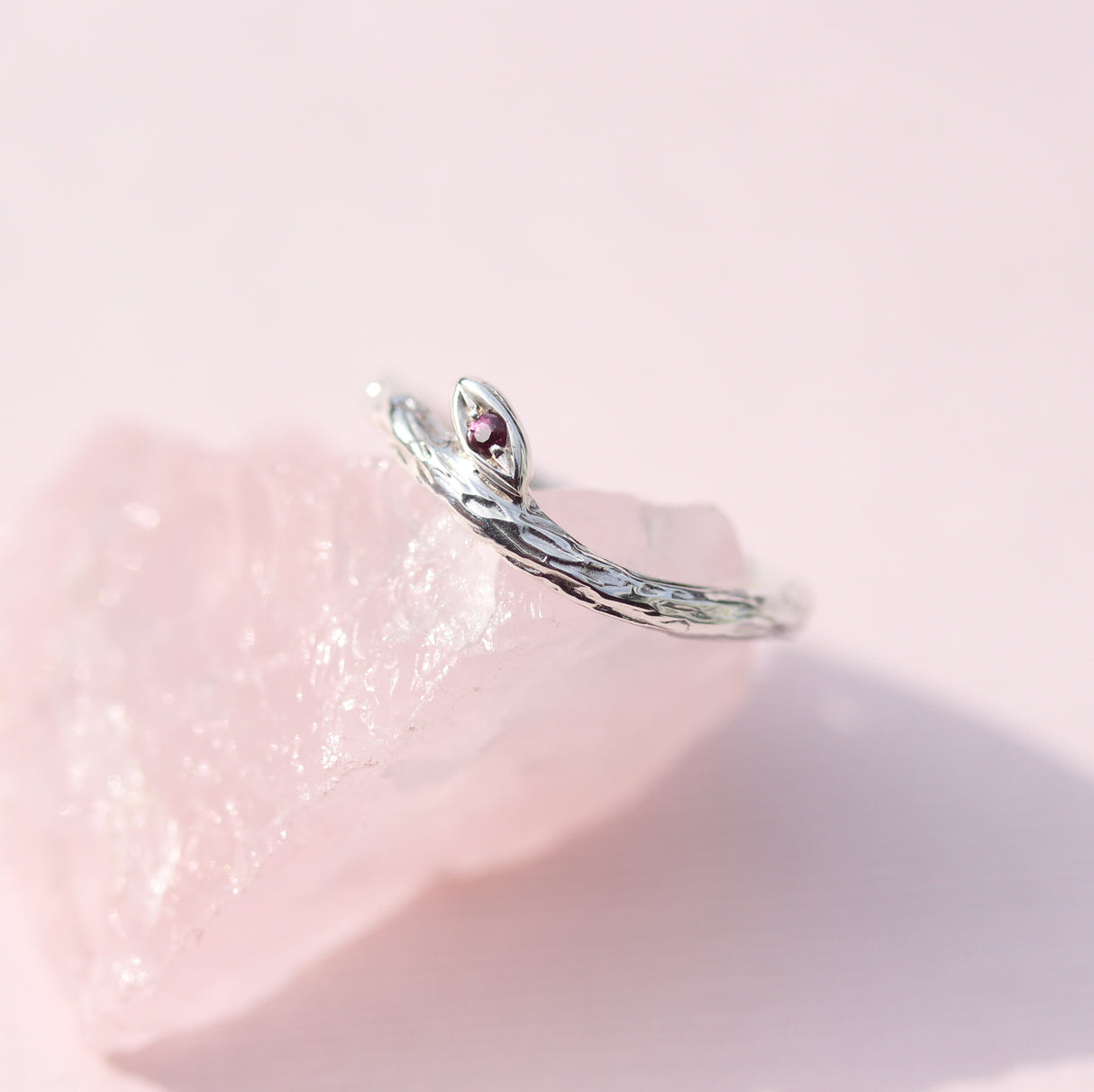 Branch and leaf wedding band