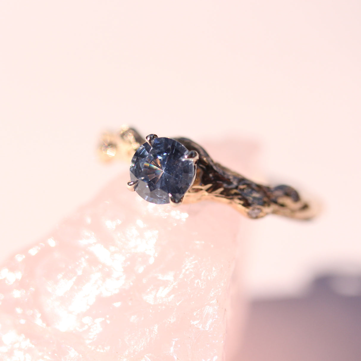 Cornflower Blue Sapphire Ring - Nature-Inspired Branch Design in Yellow Gold