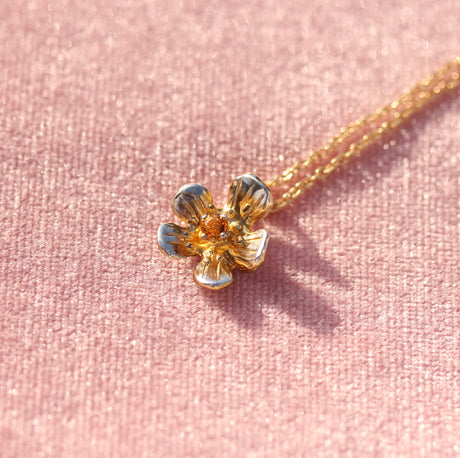 Golden Glow - buttercup necklace with gemstone