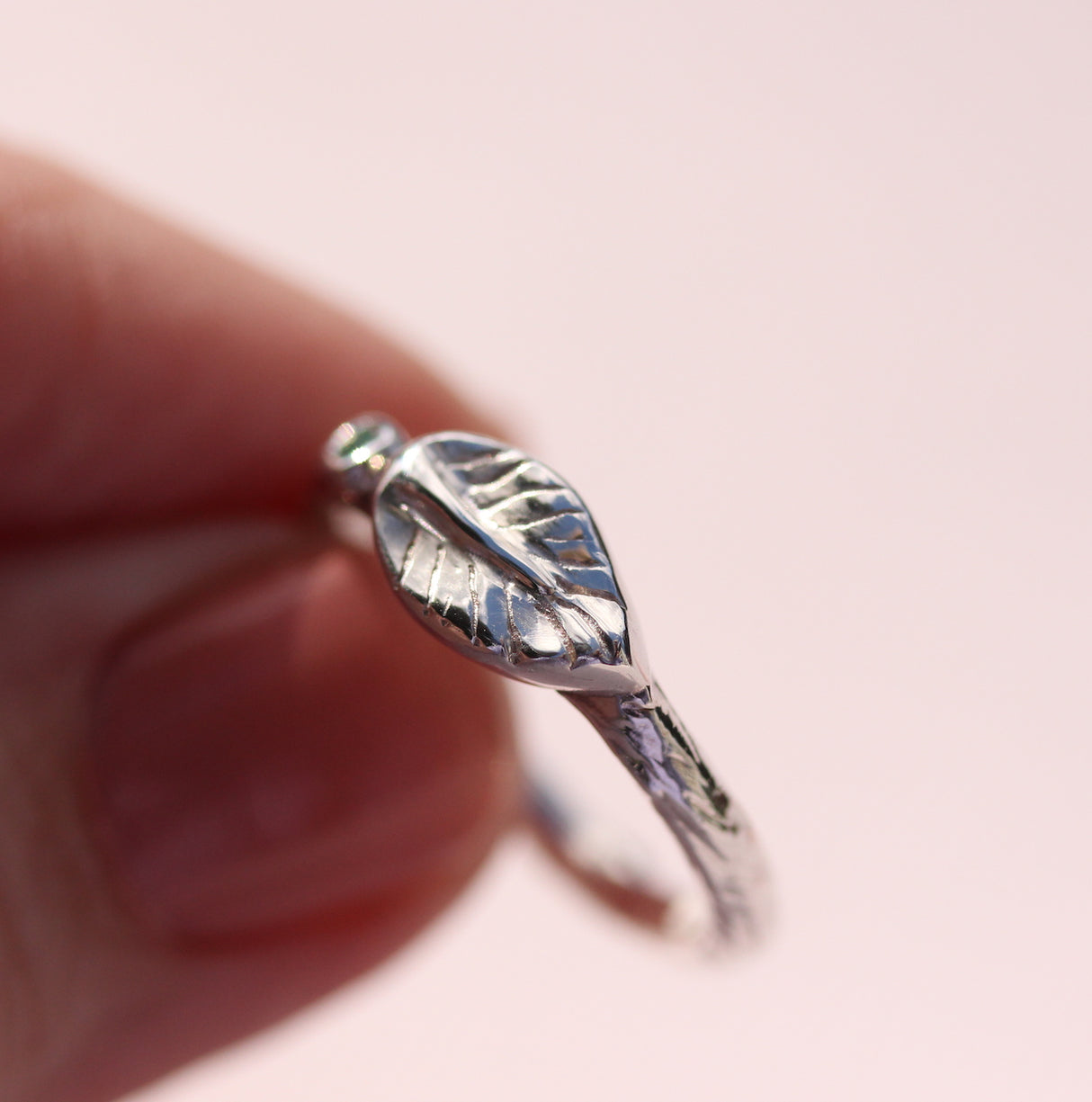 Sterling silver Leaf Ring with Emerald