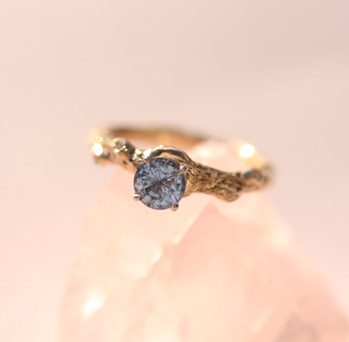 Cornflower Blue Sapphire Ring - Nature-Inspired Branch Design in Yellow Gold