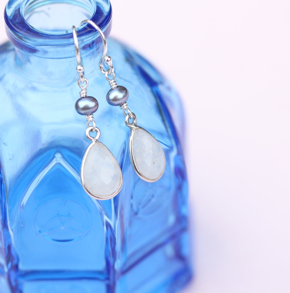 Drop gemstone earrings