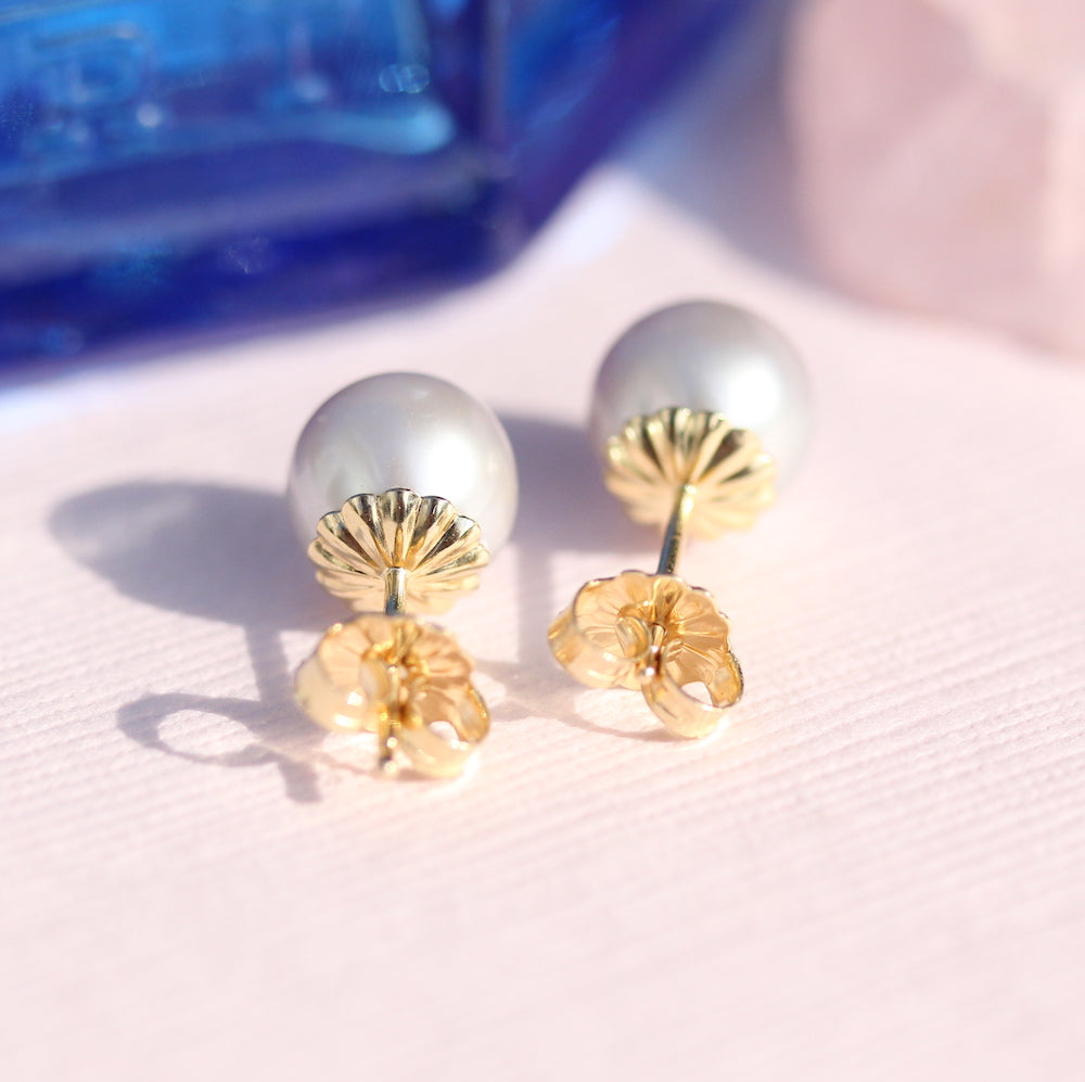 Gray freshwater pearl studs