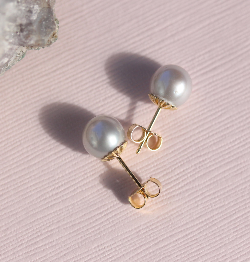 Gray freshwater pearl studs