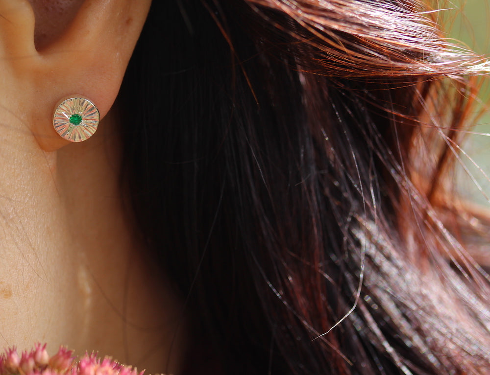 Starburst studs