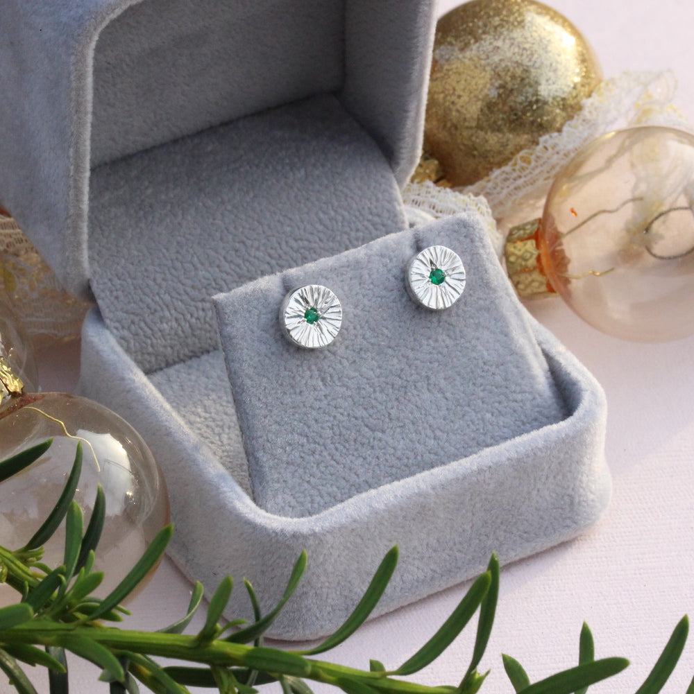 Starburst studs