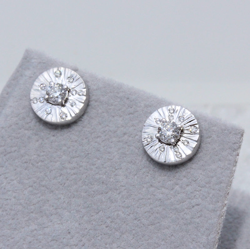 halo stud earrings