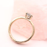 Sideview of solitaire ring